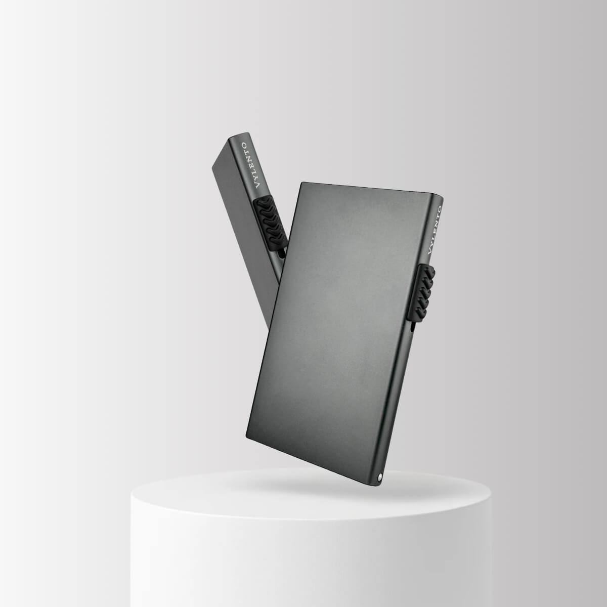 Explore Pasjeshouder Titanium Grijs